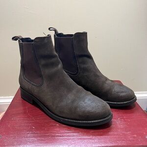 Thursday The Duchess Dark Olive Suede Chelsea Boots Size 7.5